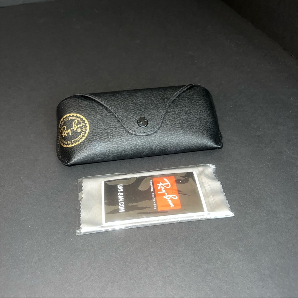 NWOT Ray-Ban Black Sunglasses Case - Picture 1 of 2